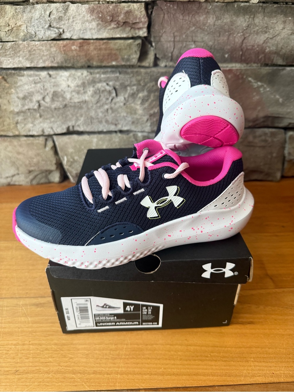 NIB/New Big Girl’s Under Armour shoes 4Y